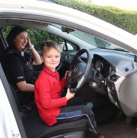 News » Warwickshire Police Help Little Crackers Learn