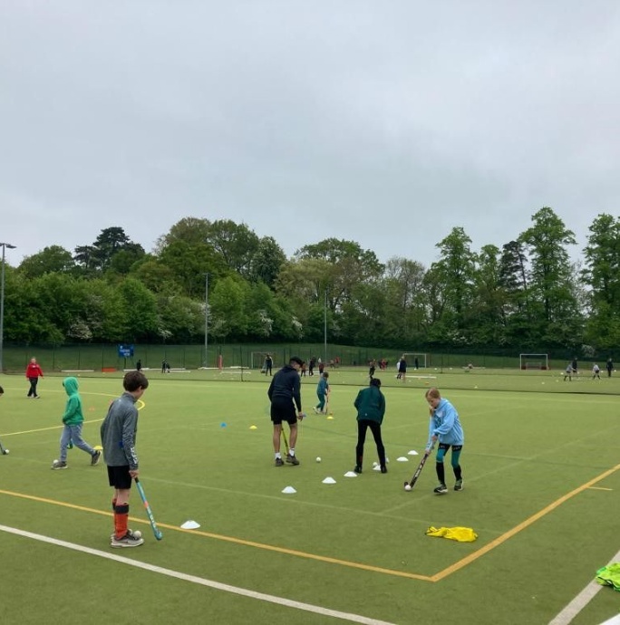 News » Primary School Hockey Players Say 'Hello To Hockey'
